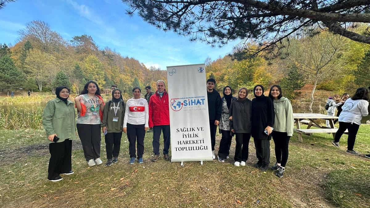 Üniversitemizde faaliyet gösteren Sağlık ve İyilik Hareketi Topluluğu öğrencilerinden Domaniç Orman Yürüyüşü