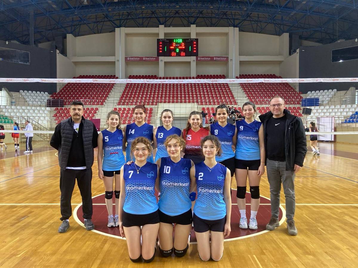 Üniversitemiz Kadın-Erkek Voleybol Takımı TÜSF Tarafından Organize edilen Türkiye Üniversitelerarası Voleybol Maçlarında Üniversitemizi temsil etti.