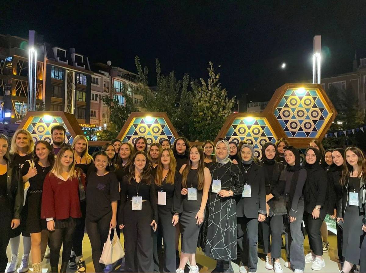 Sağlıklı Beslenme Topluluk Öğrencilerinden Üye Buluşması