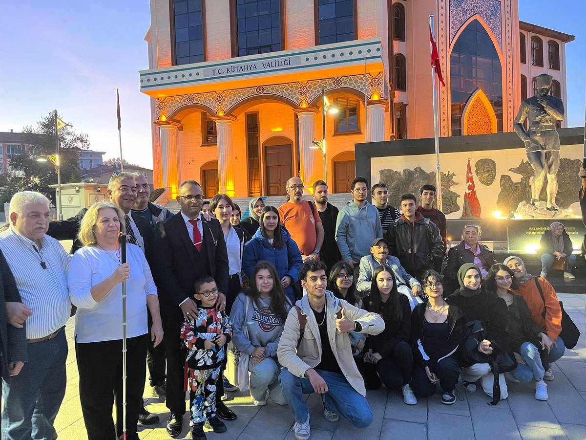 Sosyal Yaşamı Destekleme Topluluğundan Görme Engelliler Farkındalık Yürüyüşüne Katılım