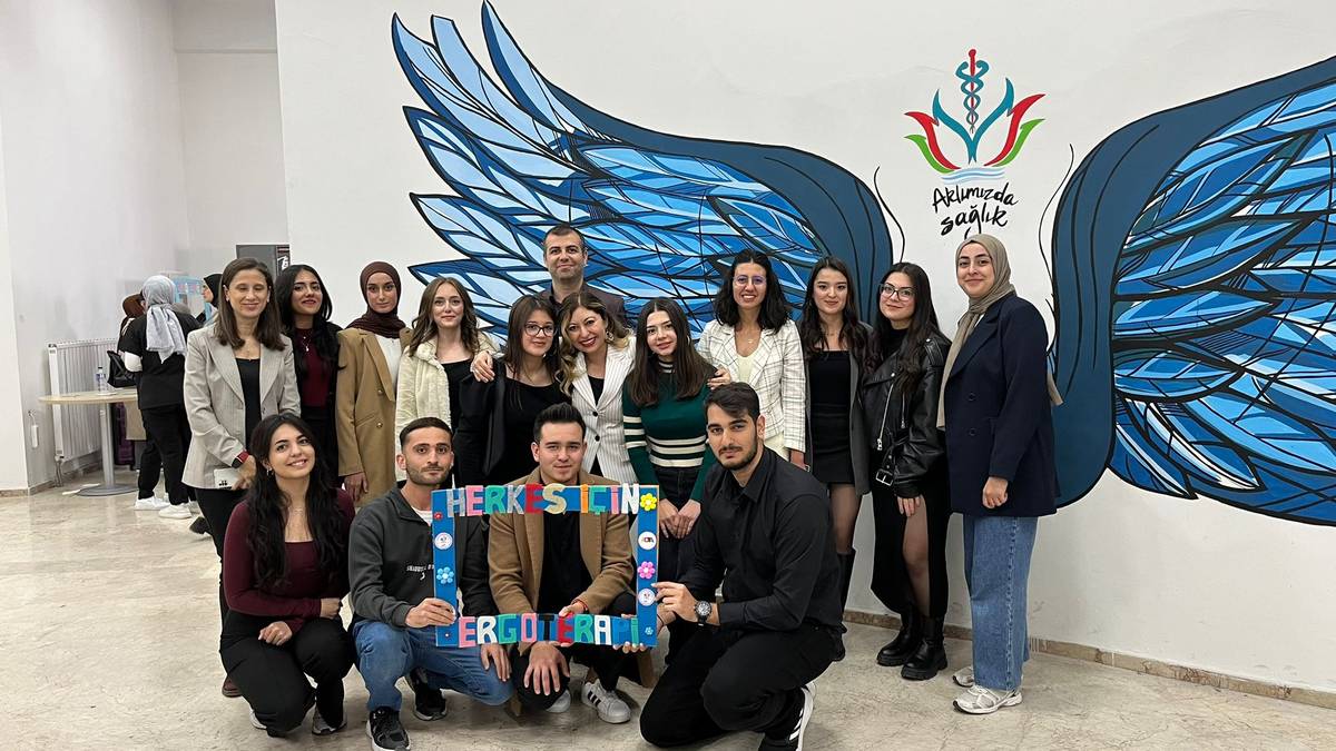 Rekreasyonel Aktiviteler ve Ergoterapi Topluluk Öğrencilerinden 27 Ekim Dünya Ergoterapi Günü Kutlandı