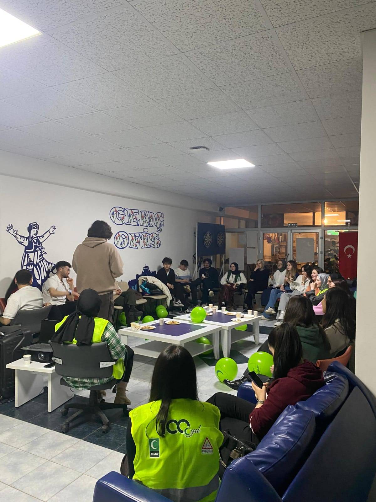 Üniversitemiz Genç Yeşilay Öğrencilerimizden “Yeşil Gece” Etkinliği