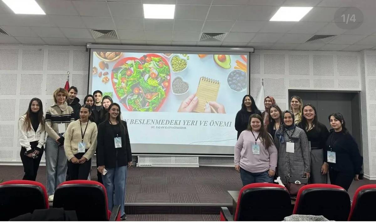 Sağlıklı Beslenme Topluluğundan "22 Mart Dünya Su Günü" Konferansı Gerçekleştirildi