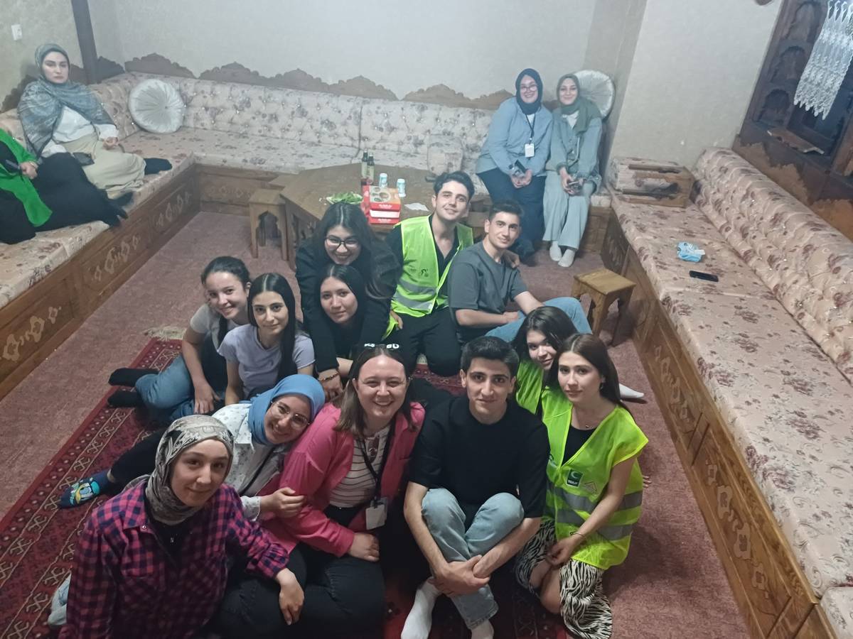 Yeşilay Topluluğundan Kültürel Bir Dokunuş: Sıra Gecesi Etkinliği