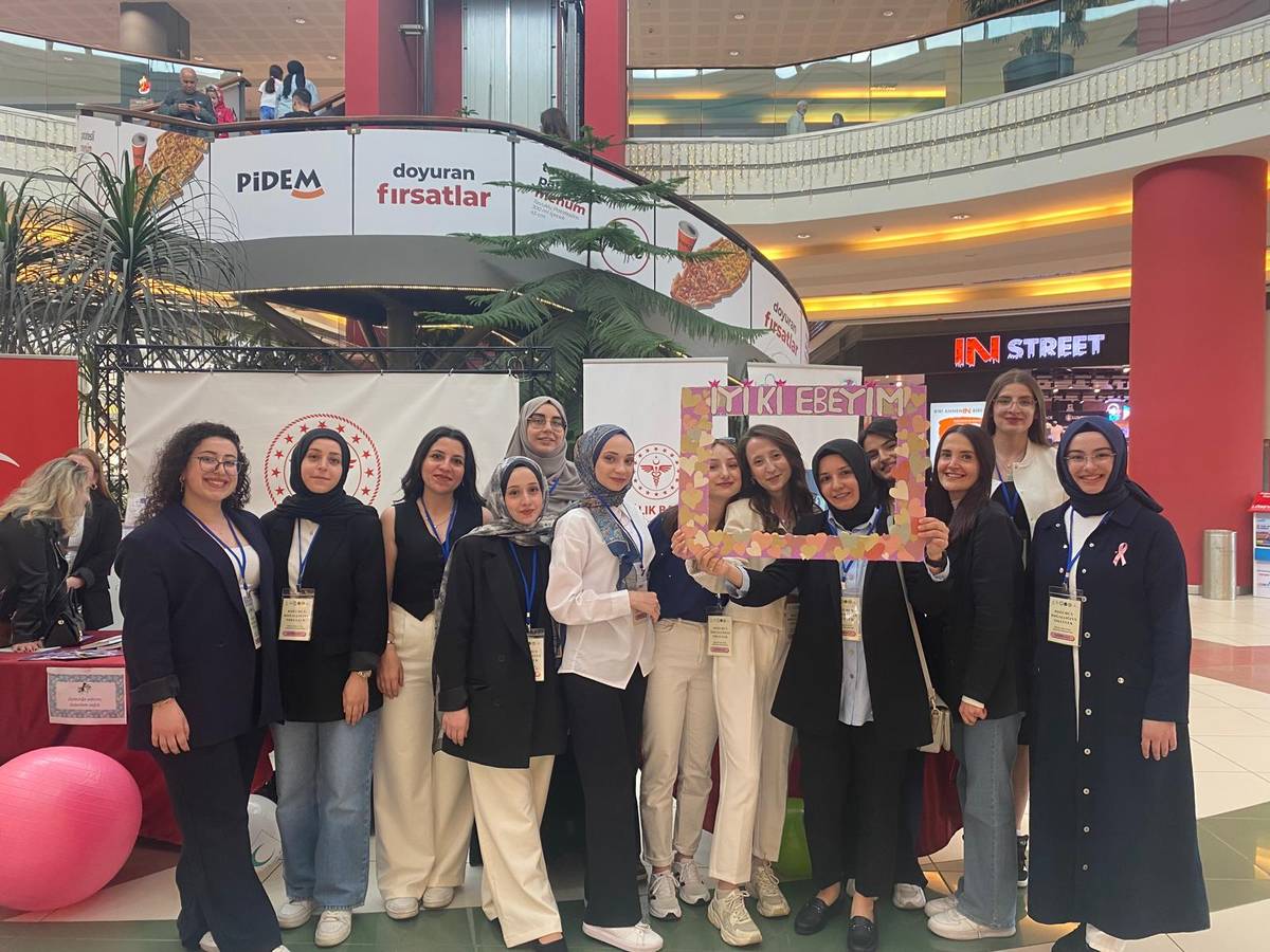 Kadın Sağlığı ve Doğallığına Yolculuk  Ebeler Anlatıyor Kadınlar Güçleniyor Etkinliği Sera AVM de Gerçekleştirildi