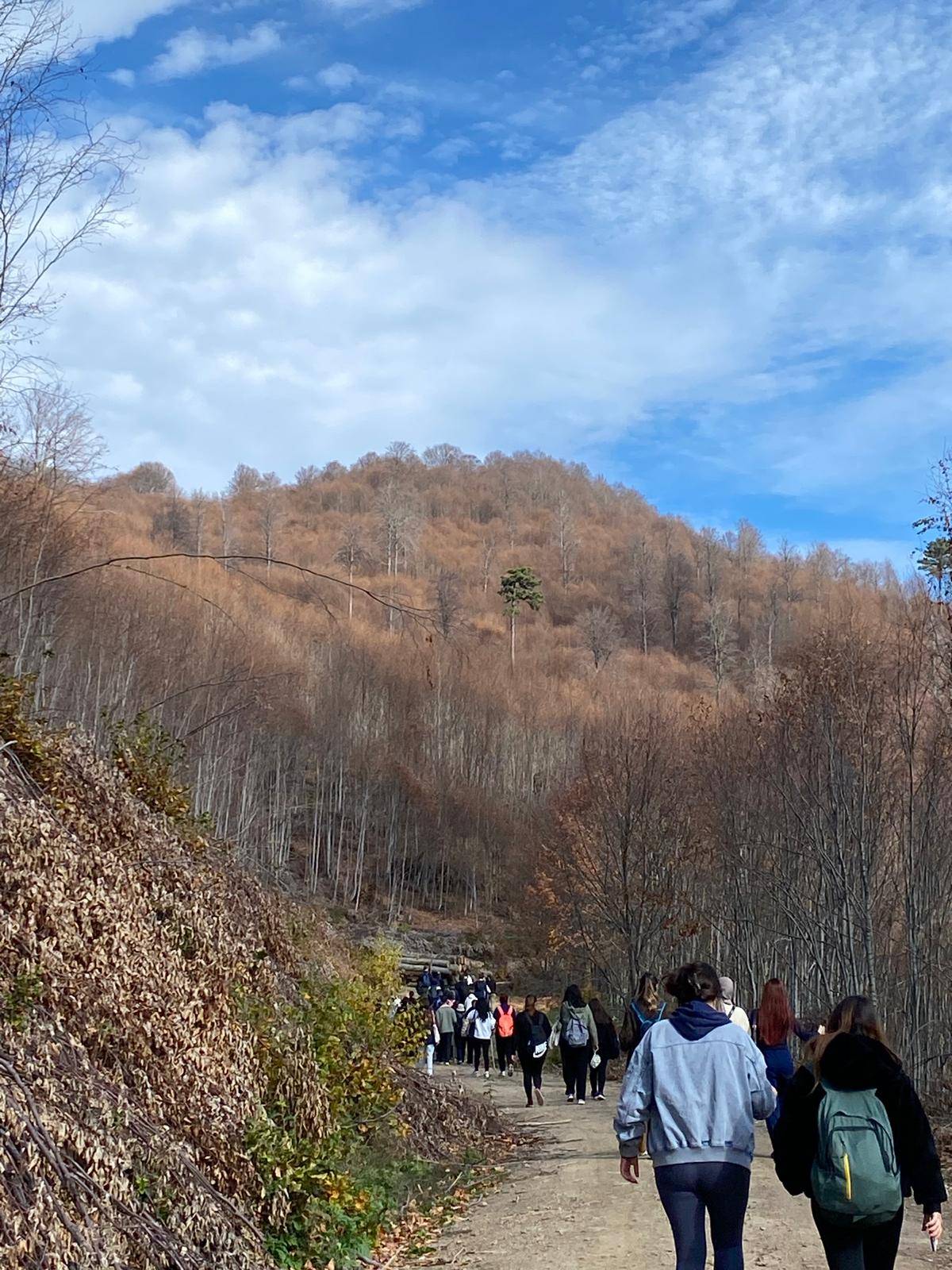 Topuk Yaylası’nda Doğa Yürüyüşü: Yeni Rotalar’dan Birlikte Adımlar