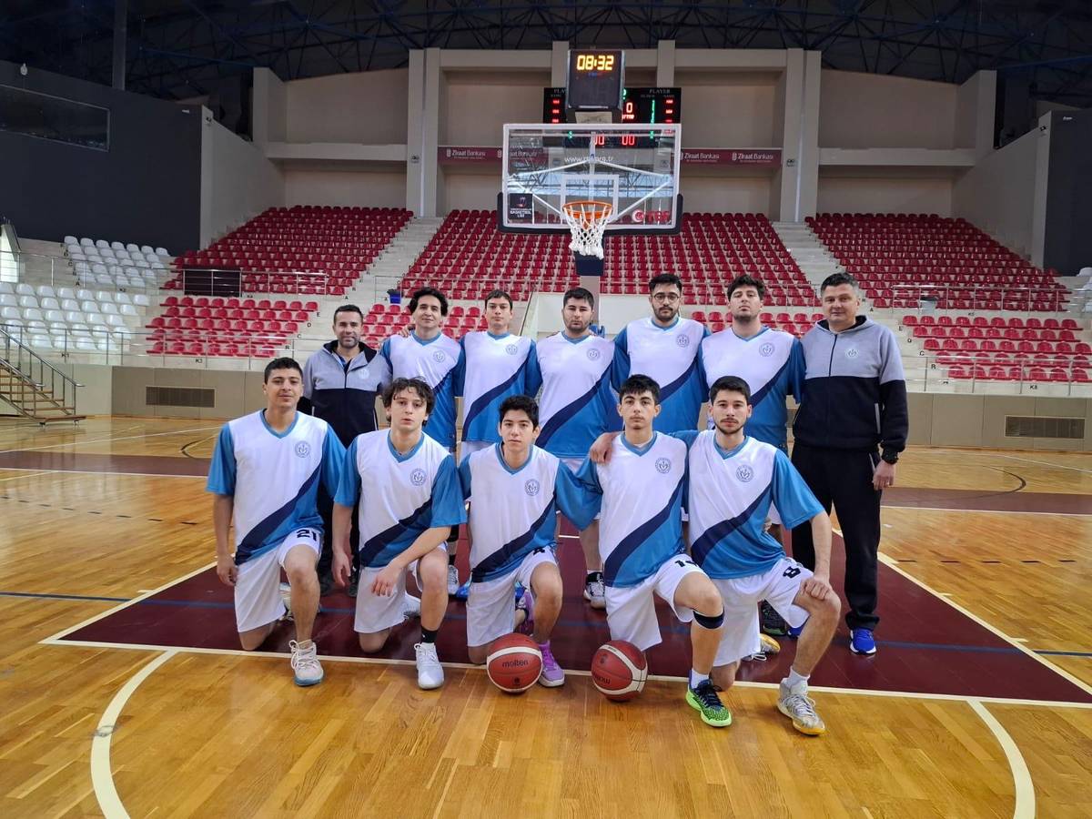 Kütahya Sağlık Bilimleri Universitesi Basketbol Takımı Ünilig de Mücadele Etti